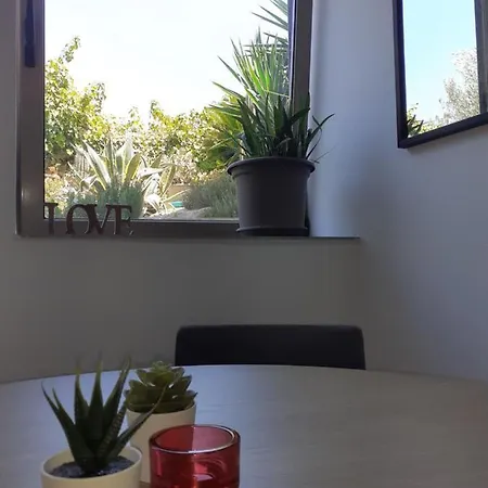 아파트 New Ground Floor Maisonette Close To Mdina